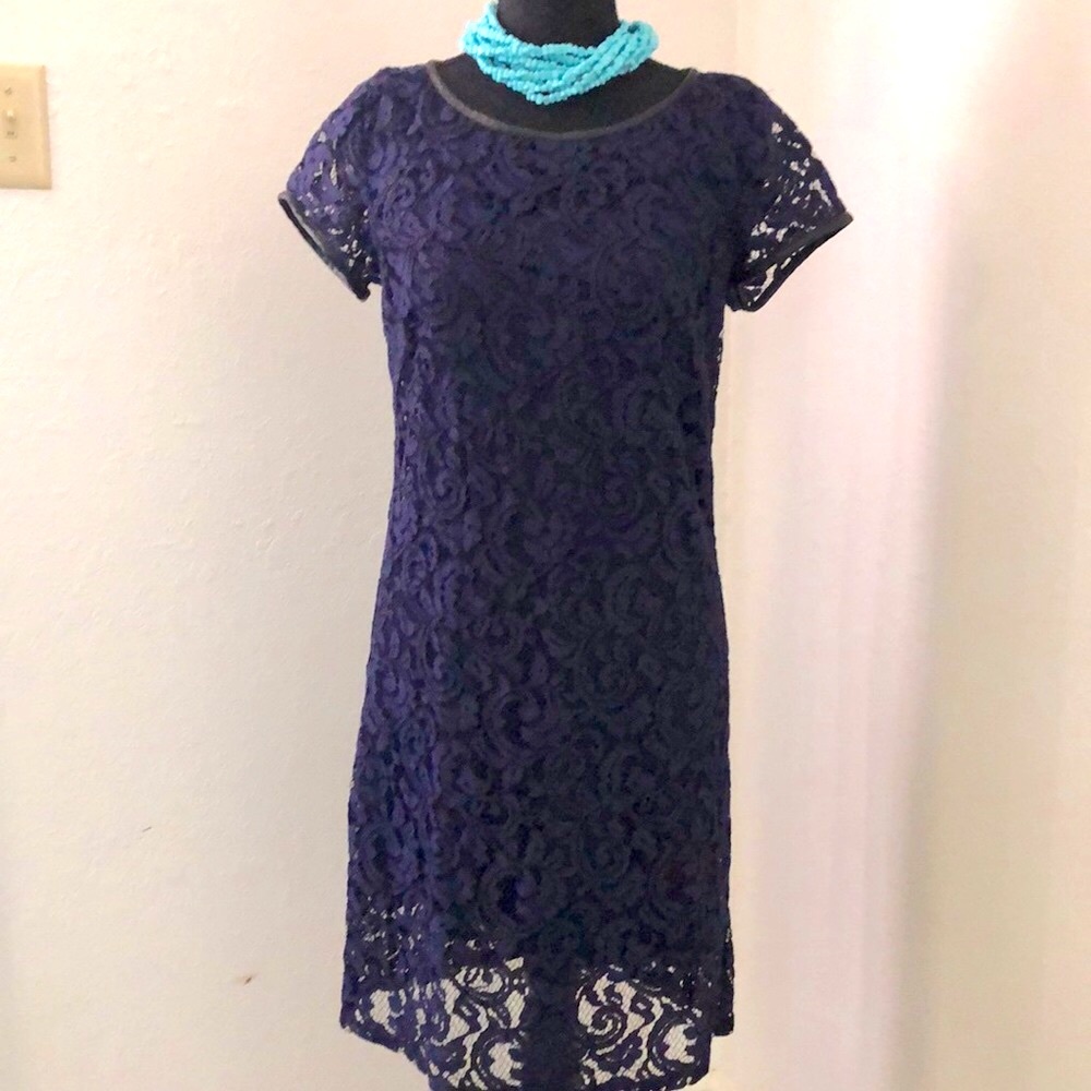 Beautiful ~ Laundry by Shelli Segal Los Angeles ~ Navy Blue Lace Dress -Size 6